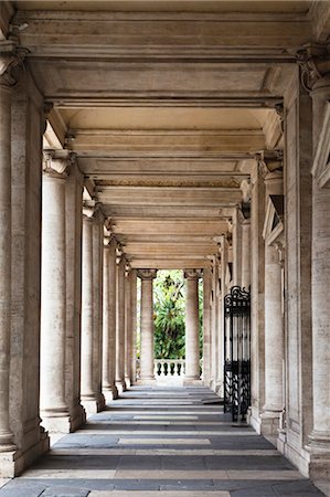 roman column - Capitoline Museums, Piazza del Campidoglio, Rome, Italy Stock Photo - Rights-Managed, Code: 700-03639168