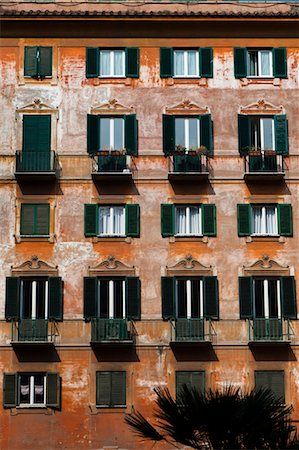 façade - Exterior of Building, Rome, Italy Foto de stock - Con derechos protegidos, Código: 700-03639222