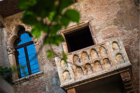 encantado - Juliet's Balcony, Verona, Veneto, Italy Foto de stock - Con derechos protegidos, Código: 700-03644438