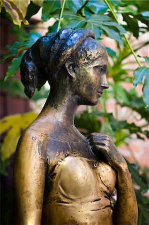 fairy tale - Statue of Juliet, Verona, Veneto, Italy Stock Photo - Rights-Managed, Code: 700-03644439