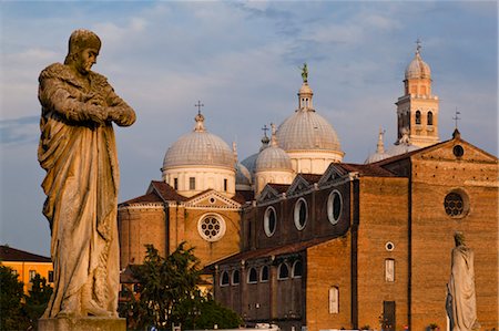 Basilika di Santa Giustina, gesehen vom Prato della Valle, Padua, Venetien, Italien Stockbilder - Lizenzpflichtiges, Bildnummer: 700-03644460