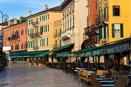 piazza - Piazza Bra', Verona, Veneto, Italy Foto de stock - Con derechos protegidos, Código: 700-03644515