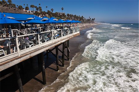 simsearch:841-06344016,k - Restaurant on Pier, San Clemente Beach, Orange Country, California, USA Stock Photo - Rights-Managed, Code: 700-03644883