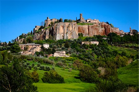 farmhouse and countryside - View of Orvieto, Umbria, Italy Stock Photo - Rights-Managed, Code: 700-03641191