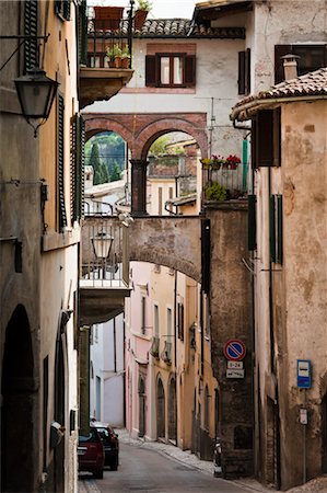 Rue, Spoleto, Ombrie, Italie Photographie de stock - Rights-Managed, Code: 700-03641217