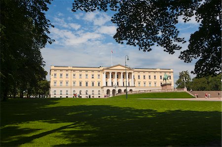 Königspalast, Oslo, Norwegen Stockbilder - Lizenzpflichtiges, Bildnummer: 700-03643084