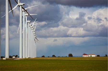 recurso natural - Wind Farm, La Mancha, Albacete, Castilla-La Mancha, Spain Foto de stock - Con derechos protegidos, Código: 700-03643126