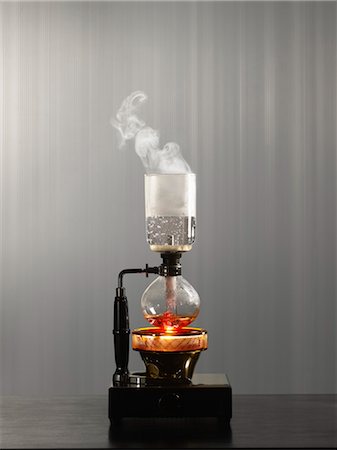 preparing coffee - Siphon Coffee Maker Stock Photo - Rights-Managed, Code: 700-03643183