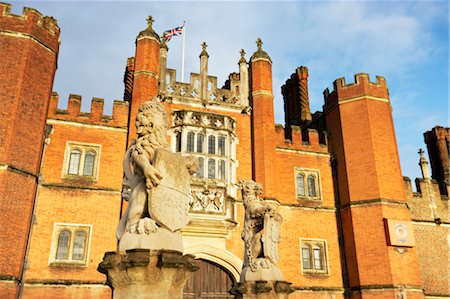 royal castle - Hampton Court Palace, London, England Foto de stock - Con derechos protegidos, Código: 700-03654508