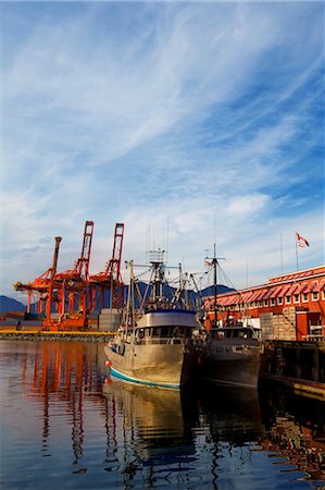 ship being unloaded - Vue du Port de Vancouver, en Colombie-Britannique, Canada Photographie de stock - Rights-Managed, Code: 700-03659148