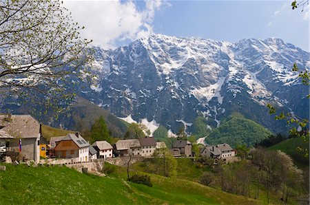 snow home exterior - Town, Slovenia Stock Photo - Rights-Managed, Code: 700-03665572