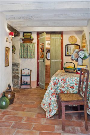 esszimmer - Interieur des Hauses, Caunes-Minervois, Aude, Languedoc-Roussillon, Frankreich Stockbilder - Lizenzpflichtiges, Bildnummer: 700-03665580