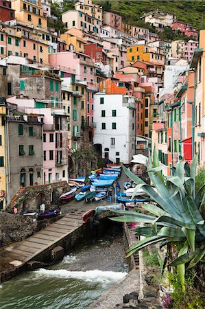 province of la spezia - Riomaggiore, Cinque Terre, Province of La Spezia, Ligurian Coast, Italy Stock Photo - Rights-Managed, Code: 700-03660064