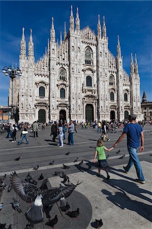 simsearch:700-03660135,k - Milan Cathedral, Milan, Province of Milan, Lombardy, Italy Stock Photo - Rights-Managed, Code: 700-03660119