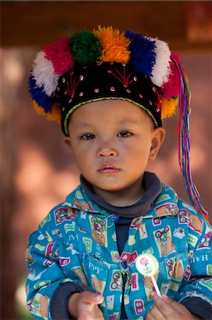 Karen Nation enfant en Costume traditionnel, Myanmar Photographie de stock - Rights-Managed, Code: 700-03685822