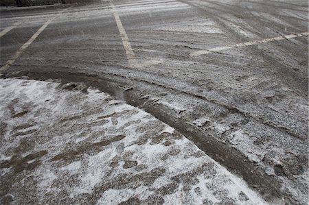 ron fehling vancouver - Footprints and Tire Tracks in Slush, Vancouver, British Columbia, Canada Stock Photo - Rights-Managed, Code: 700-03685998