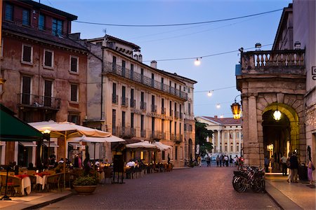 evening restaurant - Via Roma, Verona, Veneto, Italy Stock Photo - Rights-Managed, Code: 700-03696839