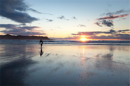 surf sunset - Surfer on Beach, Chesterman Beach, Tofino, Vancouver Island, British Columbia, Canada Stock Photo - Rights-Managed, Code: 700-03696888