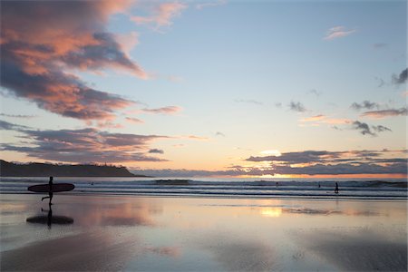 Surfers on Beach, Chesterman Beach, Tofino, Vancouver Island, British Columbia, Canada Stock Photo - Rights-Managed, Code: 700-03696890