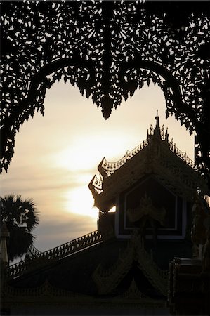 pagoda de shwedagon - Shwedagon Pagoda, Rangoon, Myanmar Foto de stock - Con derechos protegidos, Código: 700-03692013