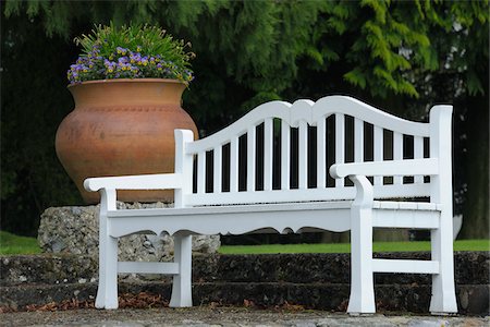 Bench, Zeil Castle, Leutkirch im Allgau, Baden-Wurttemberg, Germany Foto de stock - Con derechos protegidos, Código: 700-03720200