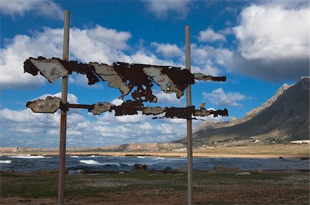 province of trapani - Rouillé Traffic Sign, Macari, Province de Tarpani, Sicile, Italie Photographie de stock - Rights-Managed, Code: 700-03737439