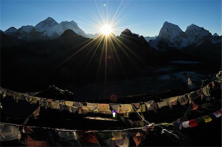 Mount Everest, Lhotse and Makalu, View from Gokyo Ri, Sagarmatha National Park, Solukhumbu District, Sagarmatha Zone, Nepal Foto de stock - Con derechos protegidos, Código: 700-03737519