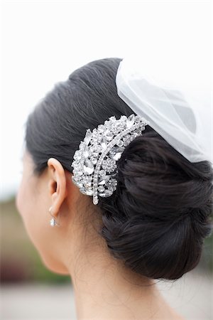 Close-Up of Bride's Hairstyle Foto de stock - Con derechos protegidos, Código: 700-03737624