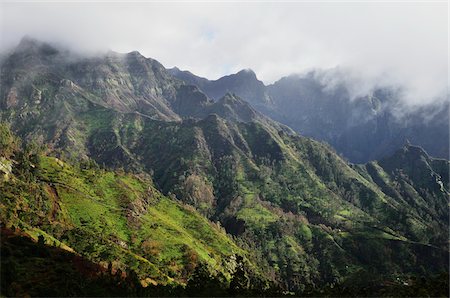 simsearch:6119-09182975,k - Encumeada Mountains, Madeira, Portugal Foto de stock - Con derechos protegidos, Código: 700-03737923