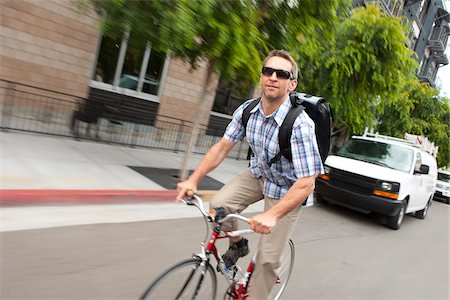 Man Riding Bicycle, San Diego, California Foto de stock - Con derechos protegidos, Código: 700-03738501