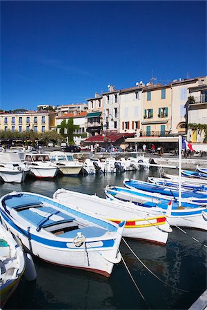 french flag - Cassis, Bouches-du-Rhone, Provence, Cote d'Azur, France Stock Photo - Rights-Managed, Code: 700-03738677