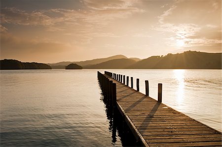 poste - Dock on Coniston Water, Keswick, Cumbria, England Foto de stock - Con derechos protegidos, Código: 700-03738760