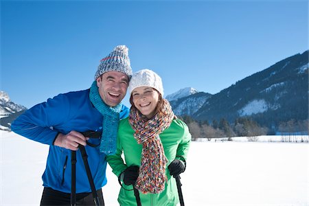 skifahrerin - Paar im freien im Winter Stockbilder - Lizenzpflichtiges, Bildnummer: 700-03739221