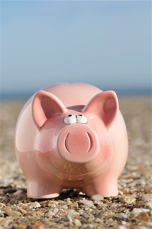 pebble - Piggy Bank on Beach Stock Photo - Rights-Managed, Code: 700-03766845