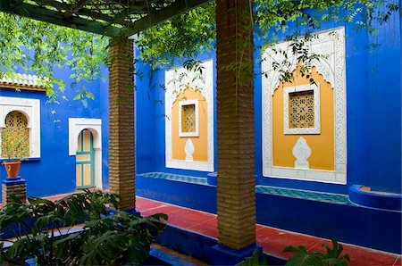 simsearch:700-03778097,k - Pergola at Jardin Majorelle, Marrakech, Morocco Fotografie stock - Rights-Managed, Codice: 700-03778123