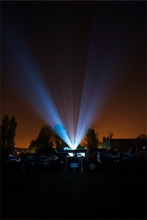 people and movies - Drive-in Movie Theater, Newberg, Oregon, USA Stock Photo - Rights-Managed, Code: 700-03805277