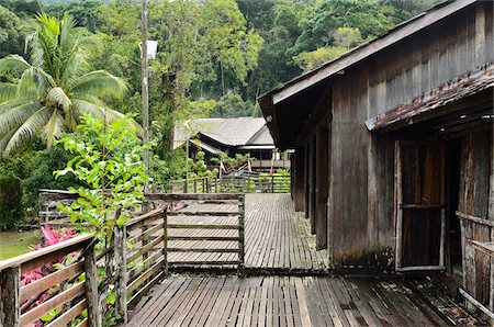 Longue maison traditionnelle, Sarawak Cultural Village, Sarawak, Bornéo, Malaisie Photographie de stock - Rights-Managed, Code: 700-03805318