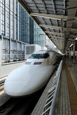 front view train engine images - Shinkansen Bullet Train, Tokyo, Kanto, Honshu, Japan Stock Photo - Rights-Managed, Code: 700-03814279