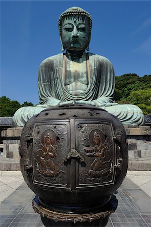 famous statues of buddha - Kotoku-in Daibutsu, Kamakura, Kanto, Honshu, Japan Stock Photo - Rights-Managed, Code: 700-03814270