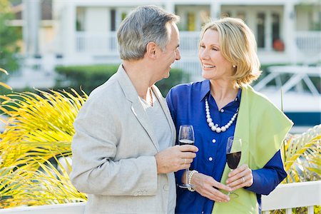 Vin à boire de couple Photographie de stock - Rights-Managed, Code: 700-03814681