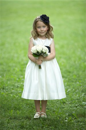 party dress - Flower Girl Holding Bouquet Stock Photo - Rights-Managed, Code: 700-03836280