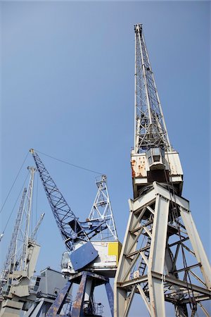 Cranes at Dockyard Foto de stock - Con derechos protegidos, Código: 700-03836364