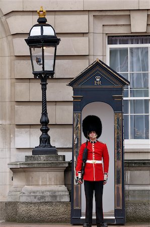 Garde de la Reine à Buckingham Palace, Londres, Angleterre Photographie de stock - Rights-Managed, Code: 700-03836374