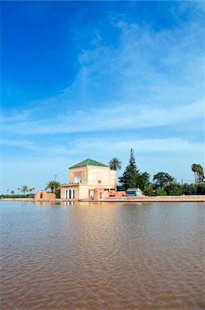 Pavillon et lac artificiel, jardins de la Menara, Marrakech, Maroc Photographie de stock - Rights-Managed, Code: 700-03836387