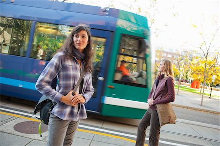 Two Women Waiting for Streetcar Foto de stock - Con derechos protegidos, Código: 700-03849150