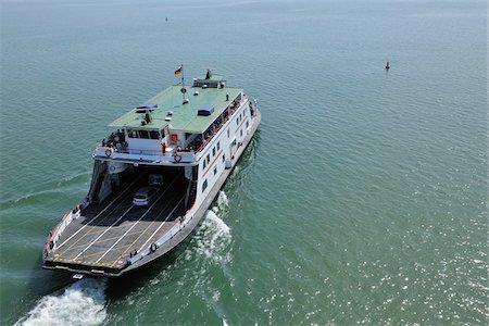 Ferry on Bodensee, Friedrichshafen, Baden-Wurttemberg, Germany Foto de stock - Con derechos protegidos, Código: 700-03893425