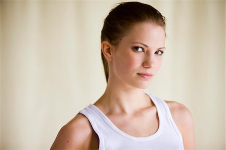 Portrait of Young Woman Foto de stock - Con derechos protegidos, Código: 700-03893420