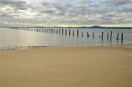 stormy beach scene - Old Jetty, Anderson Bay, Bridport, Tasmania, Australia Stock Photo - Rights-Managed, Code: 700-03907562