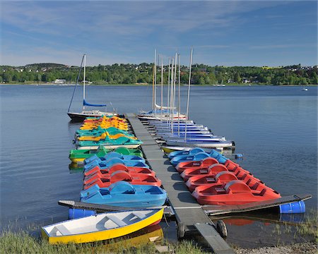 sauerland - Colorful pedalo, Sudufer, Mohnetalsperre, Mohnesee, North Rhine-Westphalia, Germany Stock Photo - Rights-Managed, Code: 700-03958095