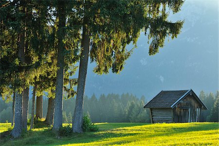 Grange dans les Alpes bavaroises, Klais, Werdenfelser Land, Haute Bavière, Bavière, Allemagne Photographie de stock - Rights-Managed, Code: 700-03979823